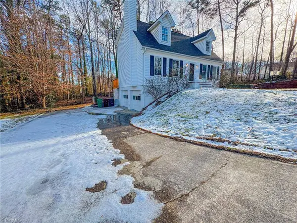 4000 Grind Stone CT, High Point, NC 27265