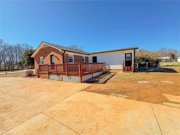 1409 Glenside DR, Greensboro, NC 27405
