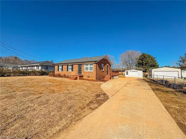 1409 Glenside DR, Greensboro, NC 27405