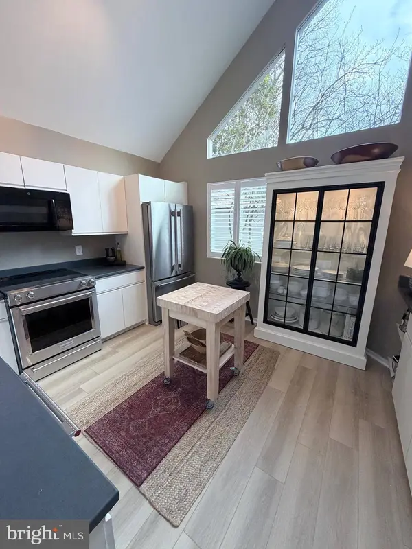 11504 TURNBRIDGE LN, Reston, VA 20194