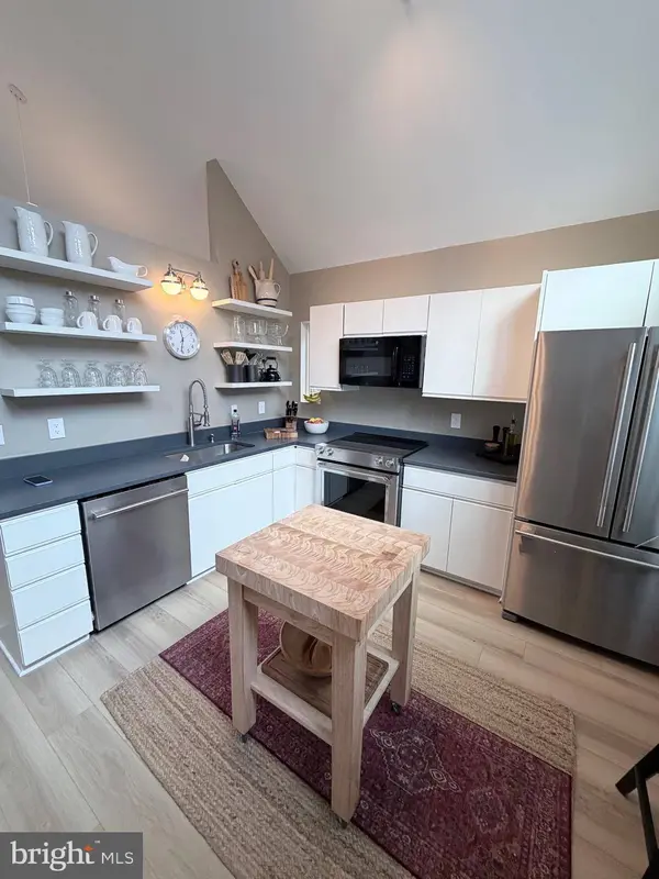 11504 TURNBRIDGE LN, Reston, VA 20194
