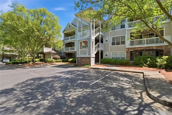 826 Sandringham DR, Alpharetta, GA 30004