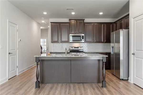 3464 Sumersbe CT SW, South Fulton, GA 30349