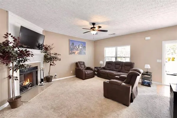 6198 Shoals LOOP, Union City, GA 30291