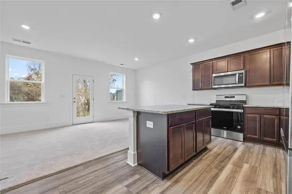 1512 Parks Edge LN NW, Atlanta, GA 30318