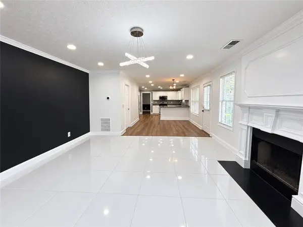 1097 Folkstone DR, Mcdonough, GA 30253