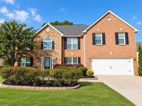 1097 Folkstone DR