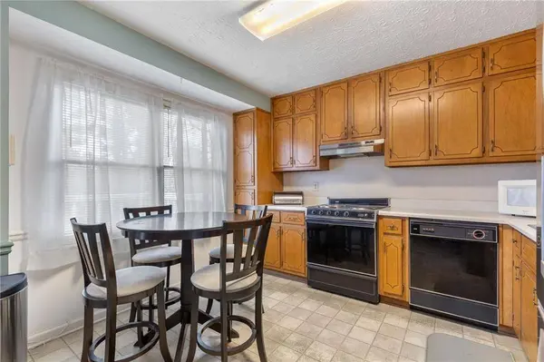 2203 Clarendon CT NE, Conyers, GA 30012