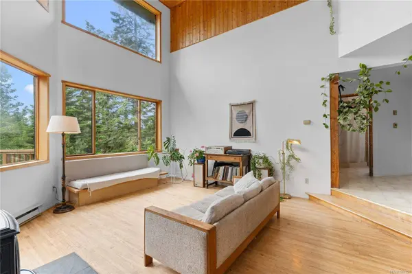 1915 Stokes Rd, Gabriola Island, BC V0R 1X7