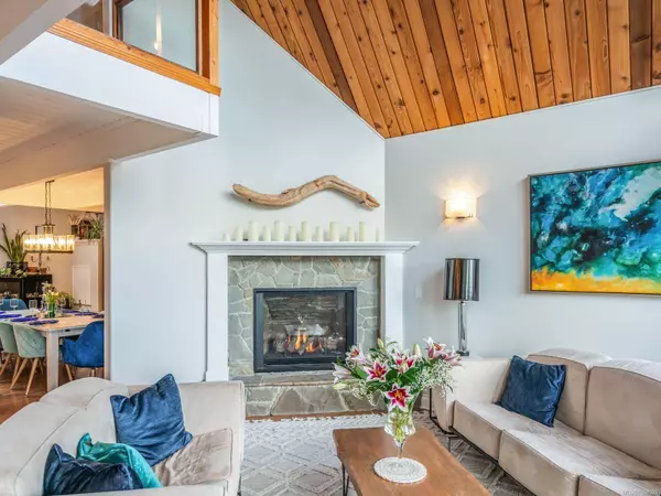 868 Chichester Rd W, Gabriola Island, BC V0R 1X1