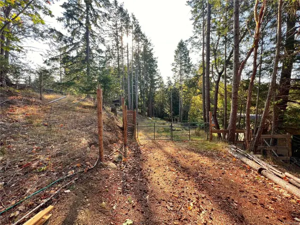 LT 1 North Rd, Gabriola Island, BC V0R 1X7
