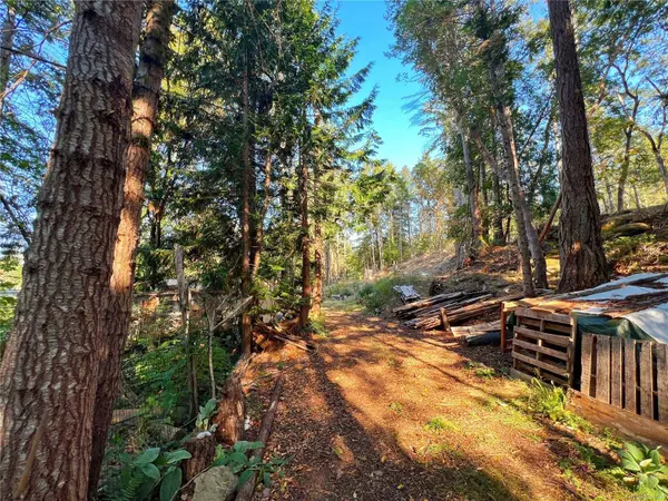 LT 1 North Rd, Gabriola Island, BC V0R 1X7