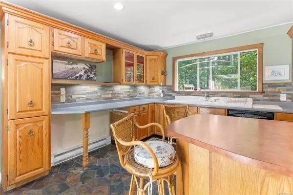 451 Berry Point Rd, Gabriola Island, BC V0R 1X1