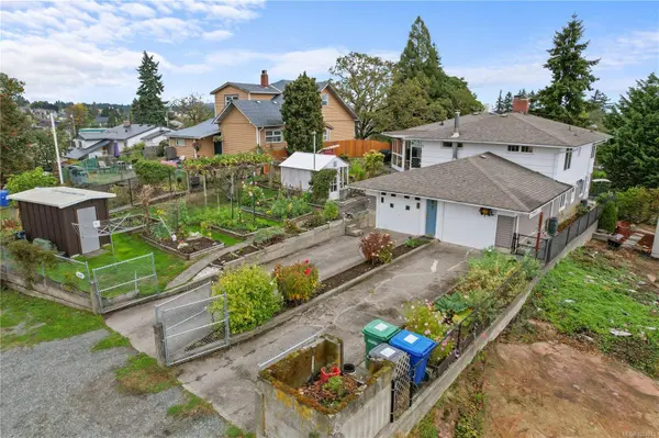 609 Milton St, Nanaimo, BC V9R 2L4