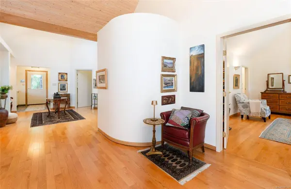 154 Cormorant Cres, Salt Spring, BC V8K 1G8