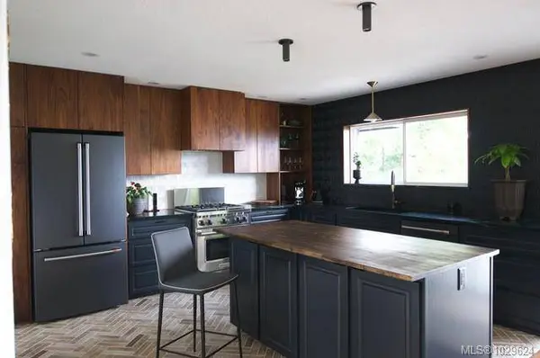 765 Horseshoe Rd, Gabriola Island, BC V0R 1X3