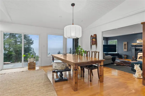 765 Horseshoe Rd, Gabriola Island, BC V0R 1X3