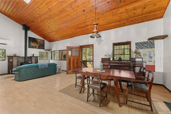1270 North Rd, Gabriola Island, BC V0R 1X3