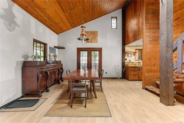 1270 North Rd, Gabriola Island, BC V0R 1X3