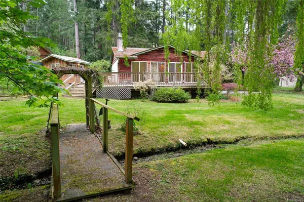 2420 Spring Beach Dr, Gabriola Island, BC V0R 1X7