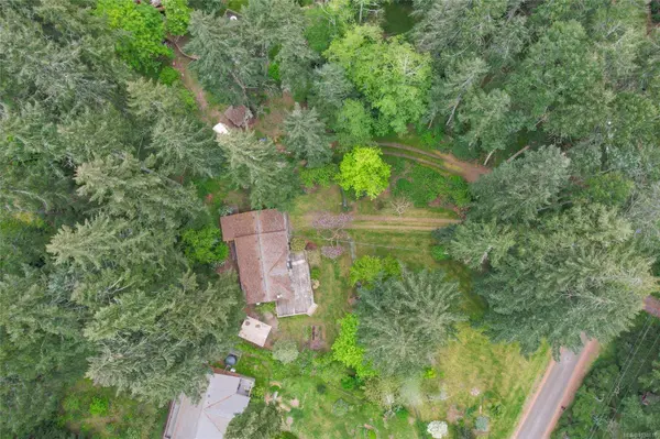 2420 Spring Beach Dr, Gabriola Island, BC V0R 1X7