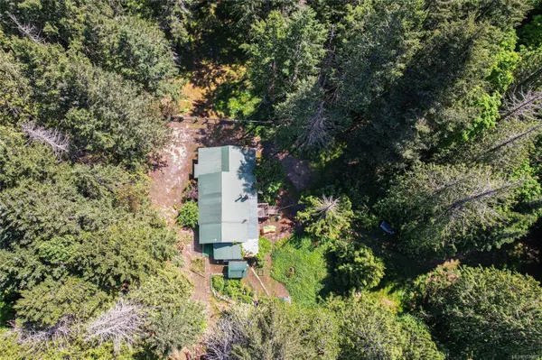 3070 Fairbairn Rd, Gabriola Island, BC V0R 1X7