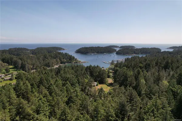 3070 Fairbairn Rd, Gabriola Island, BC V0R 1X7