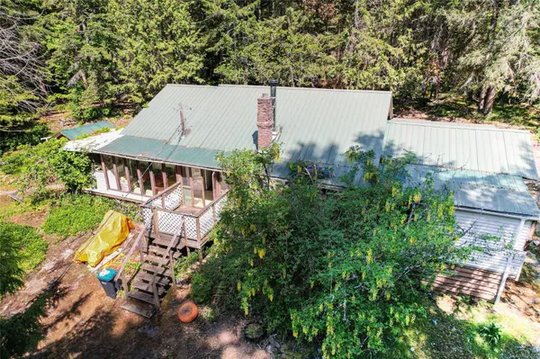 3070 Fairbairn Rd, Gabriola Island, BC V0R 1X7