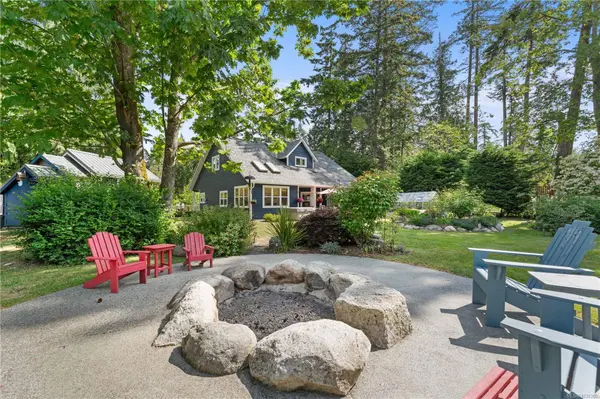 1351 Sea Lovers LN, Gabriola Island, BC V0R 1X5