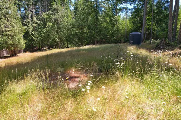 1108 Pat Burns Ave, Gabriola Island, BC V0R 1X3