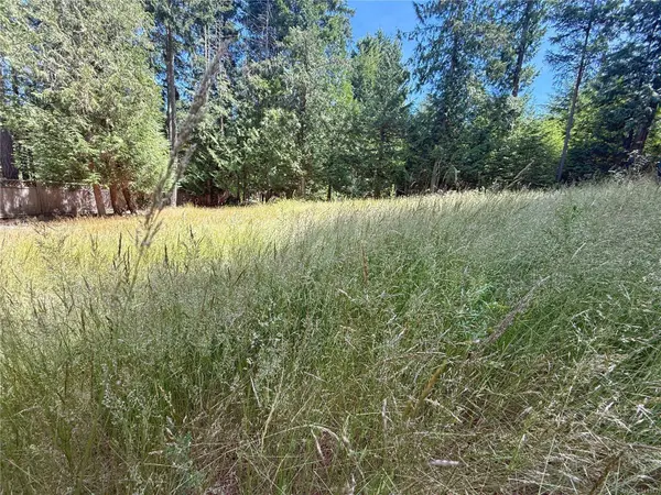 1108 Pat Burns Ave, Gabriola Island, BC V0R 1X3