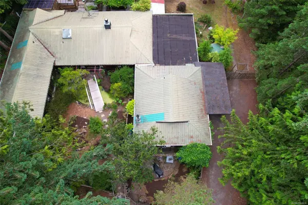 395 Lyngail Pl, Gabriola Island, BC V0R 1X1
