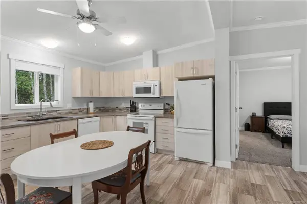 1040 Conville Rd, Gabriola Island, BC V0R 1X2