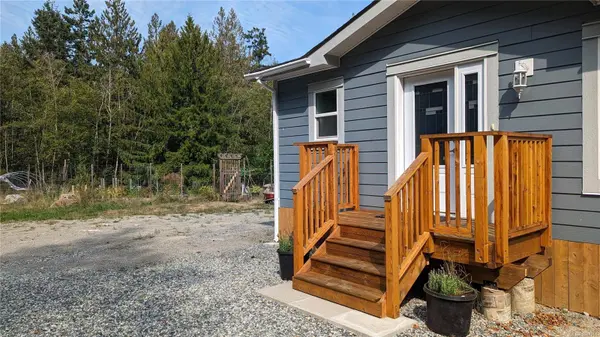 1040 Conville Rd, Gabriola Island, BC V0R 1X2
