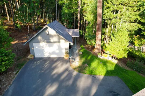 154 Cormorant Cres, Salt Spring, BC V8K 1G8