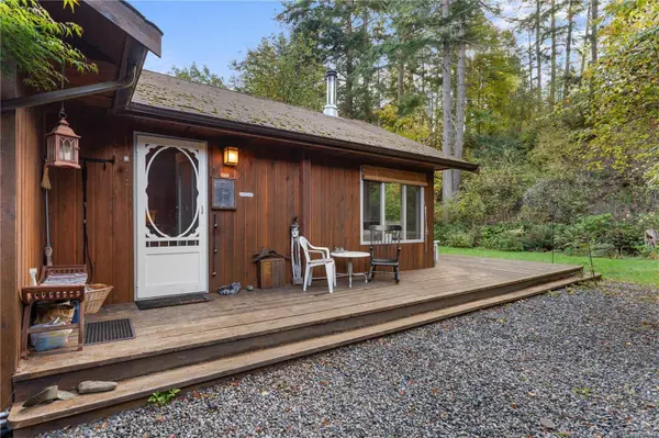 3275 South Rd, Gabriola Island, BC V0R 1X7