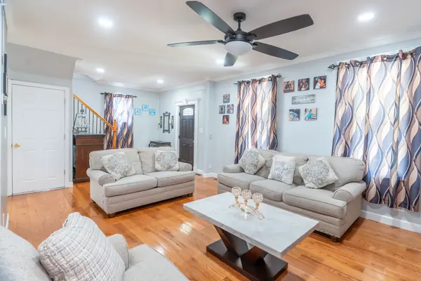 Mercer Ave, Roselle, NJ 07203