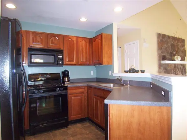 1316 Overhill St, Westfield Town, NJ 07090