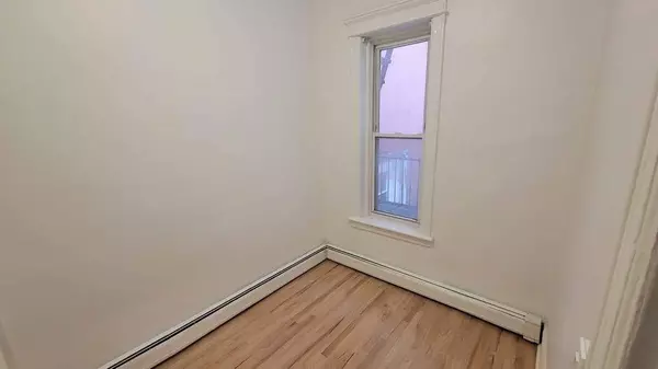 262 SUMMIT AVE, Jc Journal Square, NJ 07306