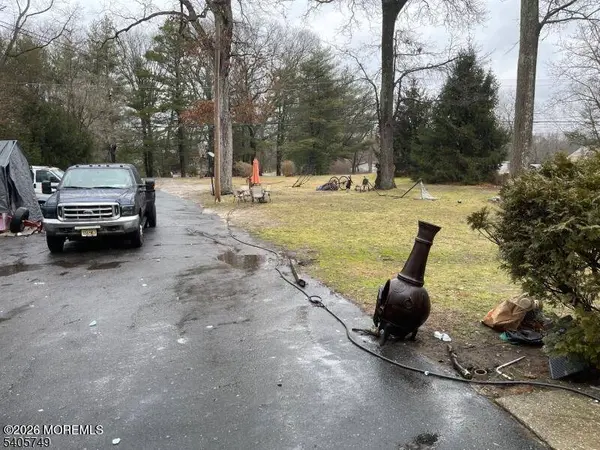 1055 Farmingdale Road, Jackson, NJ 08527