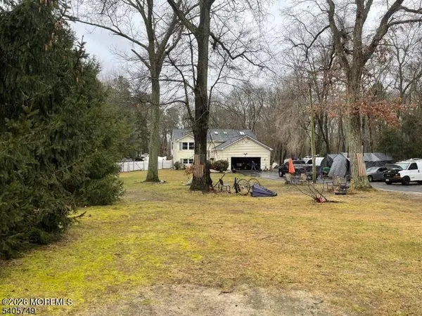 1055 Farmingdale Road, Jackson, NJ 08527