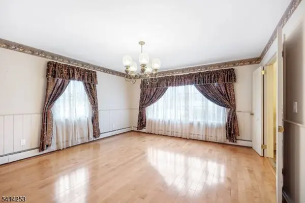 403 Roberts Ln, Scotch Plains Twp., NJ 07076