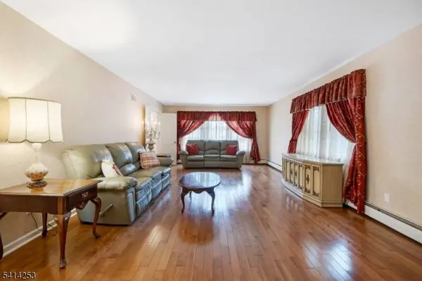 403 Roberts Ln, Scotch Plains Twp., NJ 07076