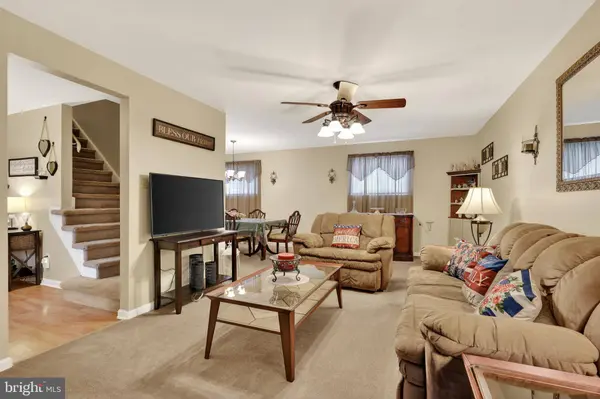 100 COACHMAN DR, Bordentown, NJ 08505