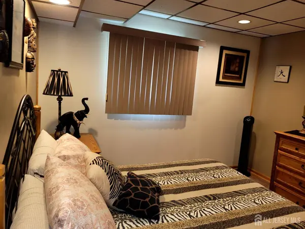 62 Pinho AVE, Carteret, NJ 07008