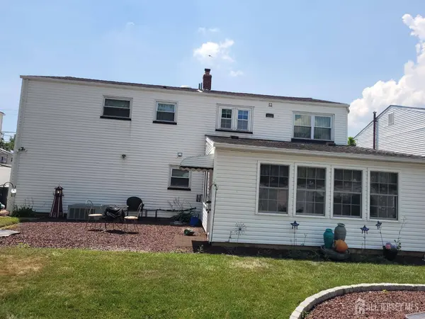 62 Pinho AVE, Carteret, NJ 07008
