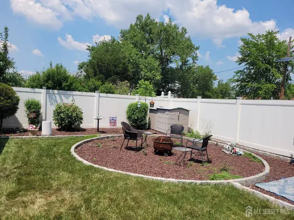 62 Pinho AVE, Carteret, NJ 07008