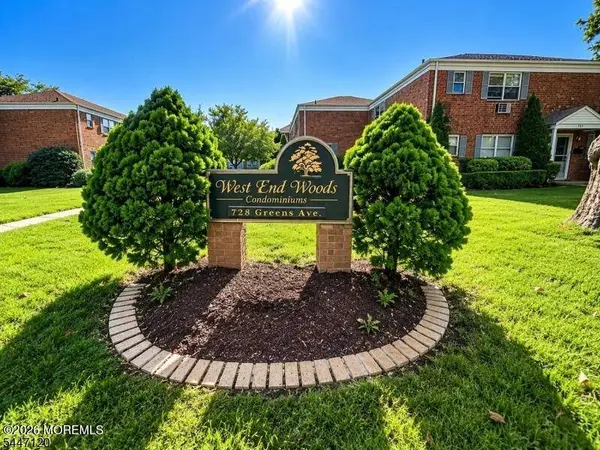 728 Greens Avenue #17