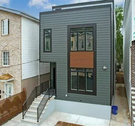 108 OAK ST  #2, Jc Bergen-lafayett, NJ 07305