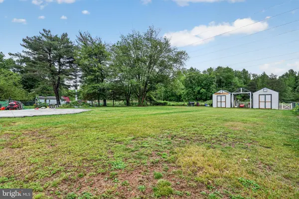 100 COACHMAN DR, Bordentown, NJ 08505